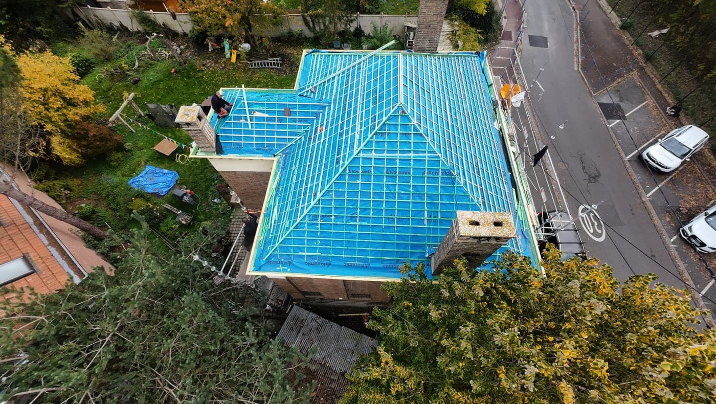 Chantier filmé en cours d'avancement depuis le drone